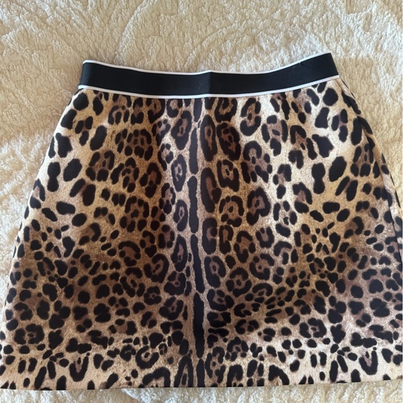 Dolce & Gabbana Logo leopard Mini skirt. Excellent condition size 42. - Picture 3 of 3